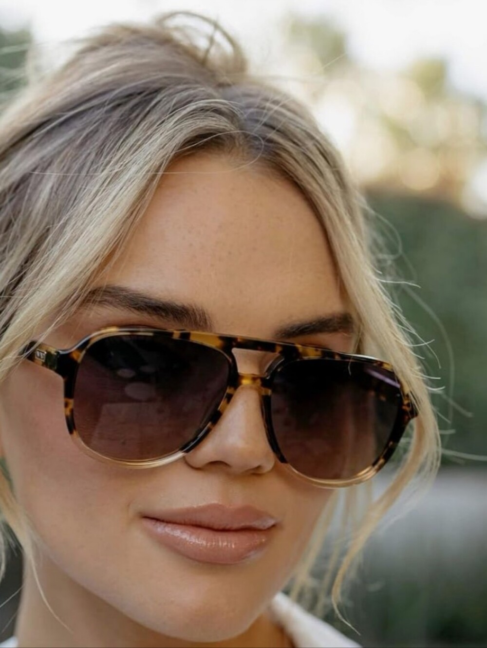 WMP Women's Tortoise Sunglasses